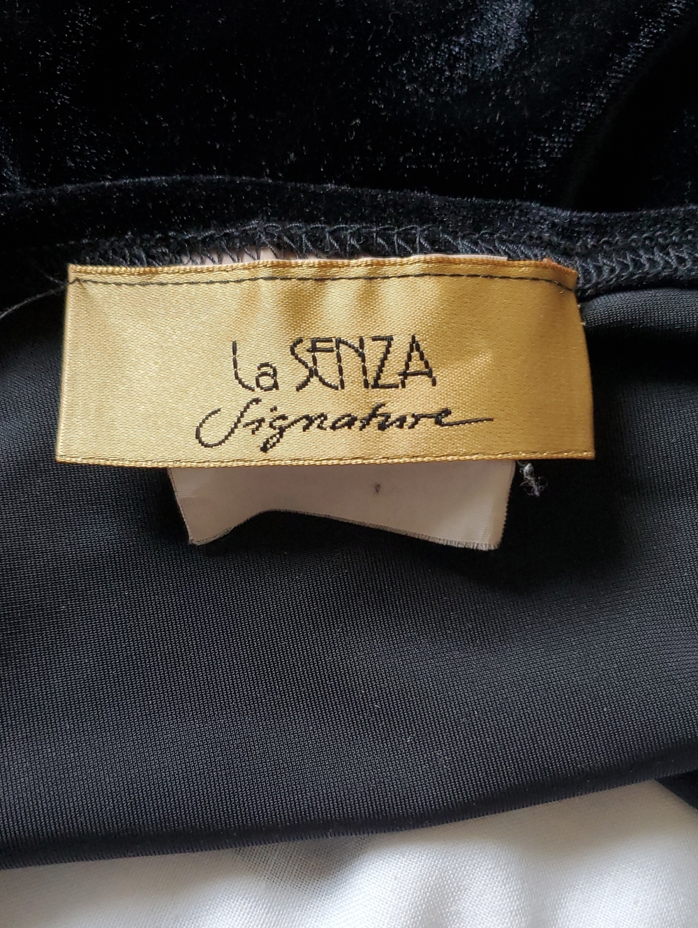 Vintage La Senza Velvet Top - Picture 4 of 7